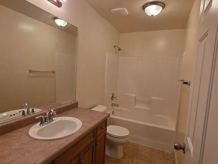 11805 Holabird Ave — Photo 12