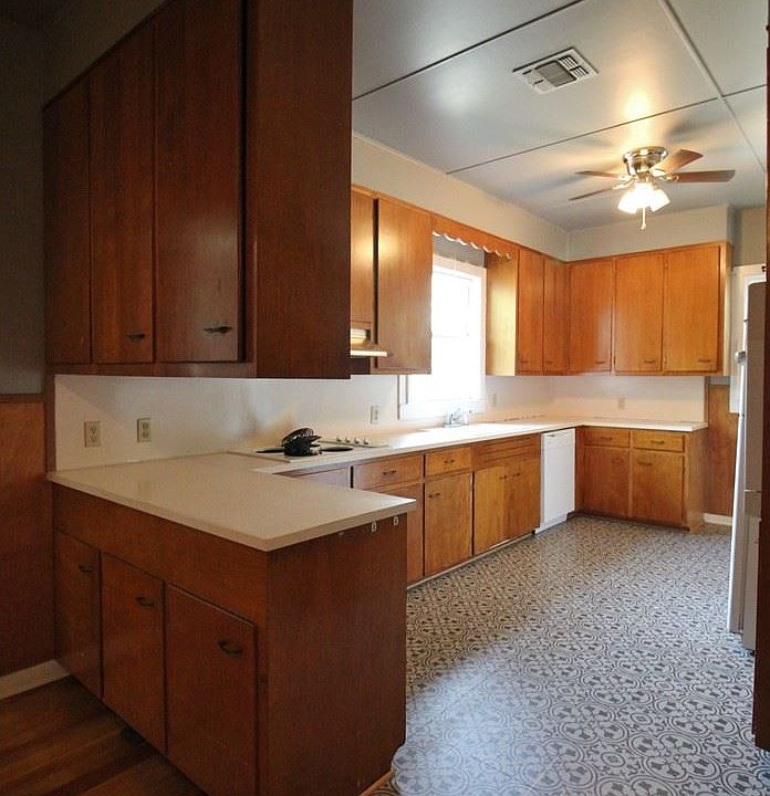 1st image of 581 S Guenther Ave