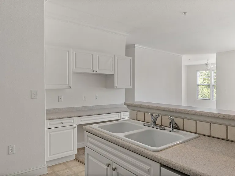 1922 Parkside Village Dr #1922 — Photo 9