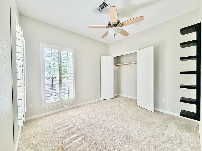 2937 Sweet Briar St — Photo 15