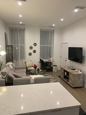 Rented by Douglas Elliman | media 14