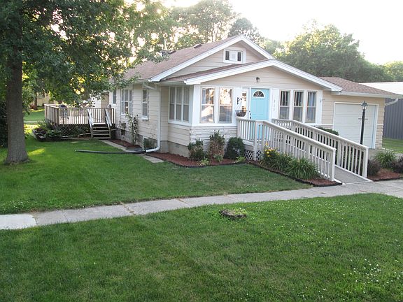 2nd image of 313 Willow St