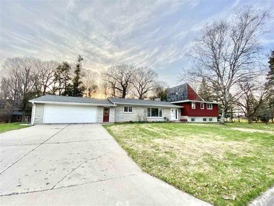 407 3rd St, Luxemburg, WI, 54217