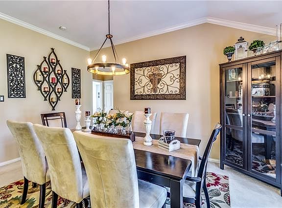 4th image of 5812 Stratford Ln