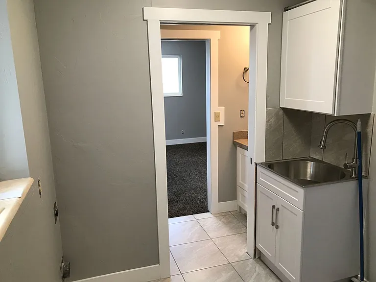 2818 S 450 W — Photo 4