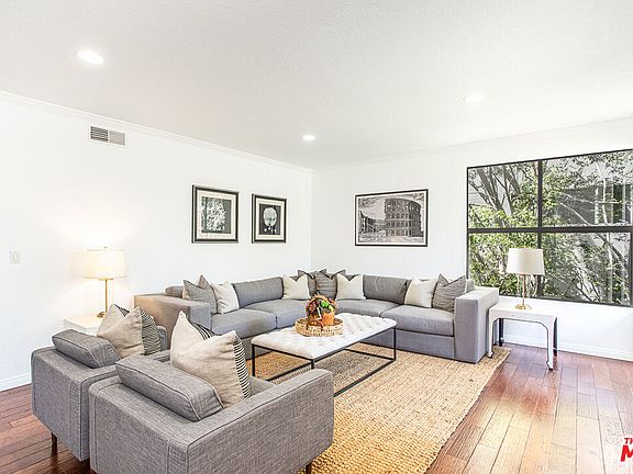 3rd image of 450 San Vicente Blvd Unit 201