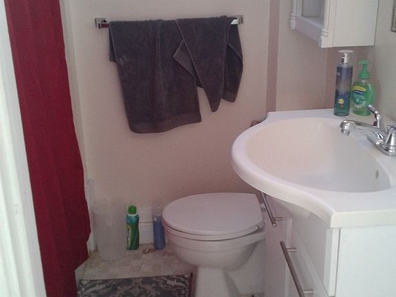 3rd image of 437 Warner St #2