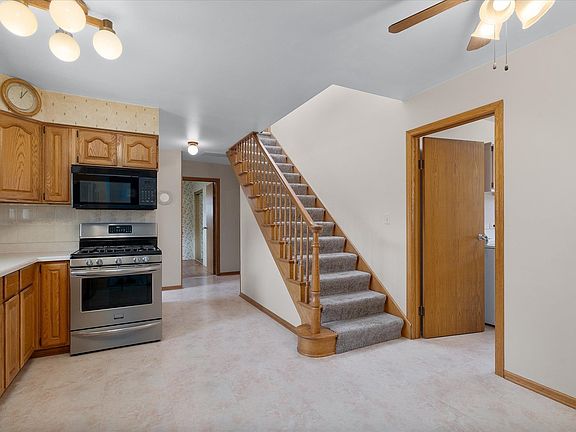 5th image of 534 Ingalton Ave