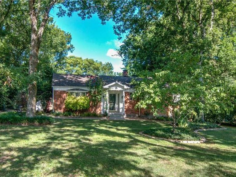 1st image of 807 Lynnwood Blvd