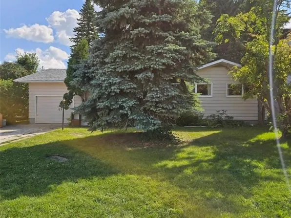 123 Riedel AVENUE W, Langenburg, SK S0A 2A0