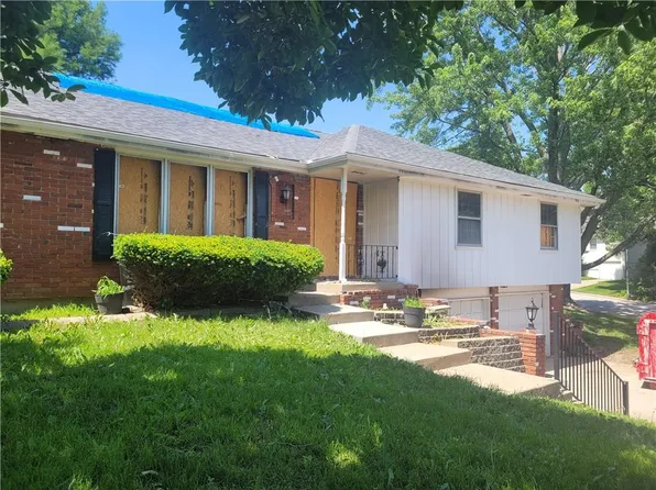 9600 N Campbell Dr, Kansas City, MO 64155