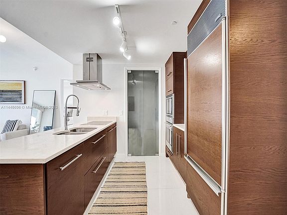 4th image of 495 Brickell Ave APT 3611