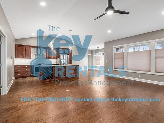 5th image of 1352 Creeks Edge Dr #1
