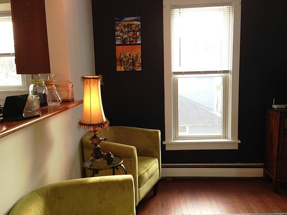 4th image of 39 Ludlow St APT 4