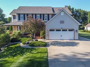 9323 Englishman Dr, Fenton, MI 48430