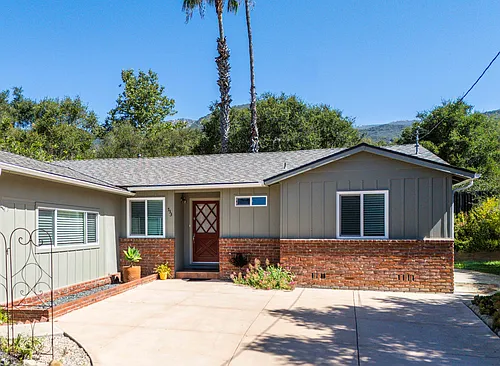 733 Circle Dr Photo 1