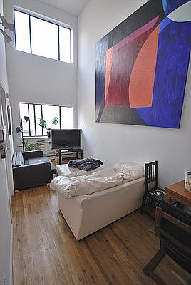 3rd image of 725 E 9th St APT 7F