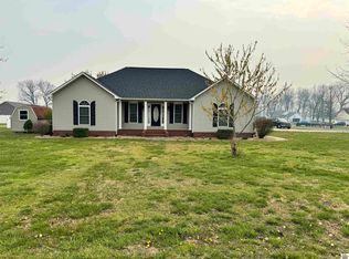 533 Smiths Ln, Mayfield, KY 42066