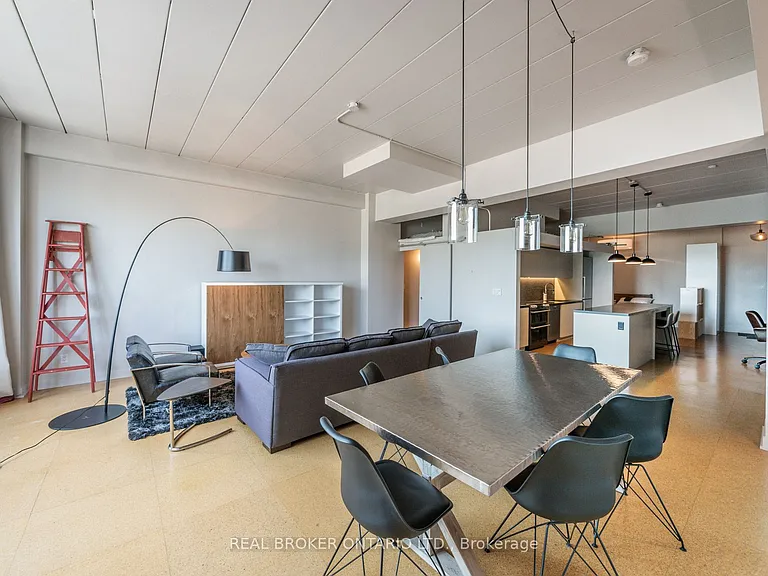160 Baldwin St #405 — Photo 21