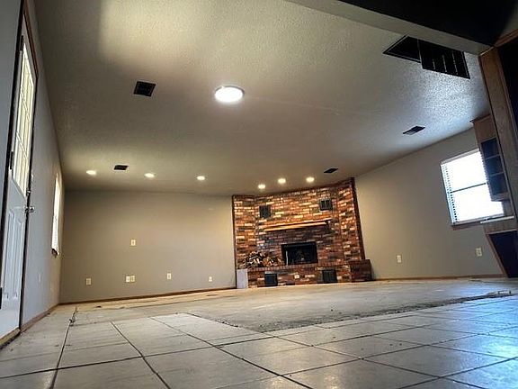 3rd image of 600 Annawood Dr