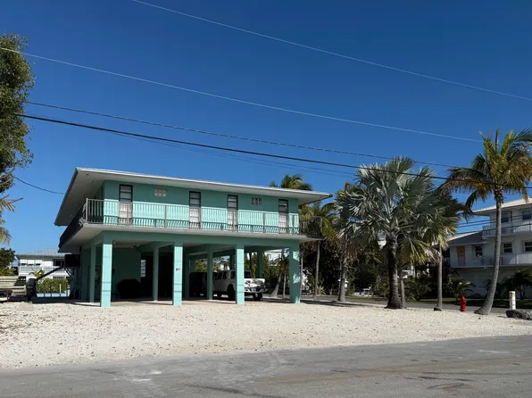 887 Bay Dr, Summerland Key, FL 33042