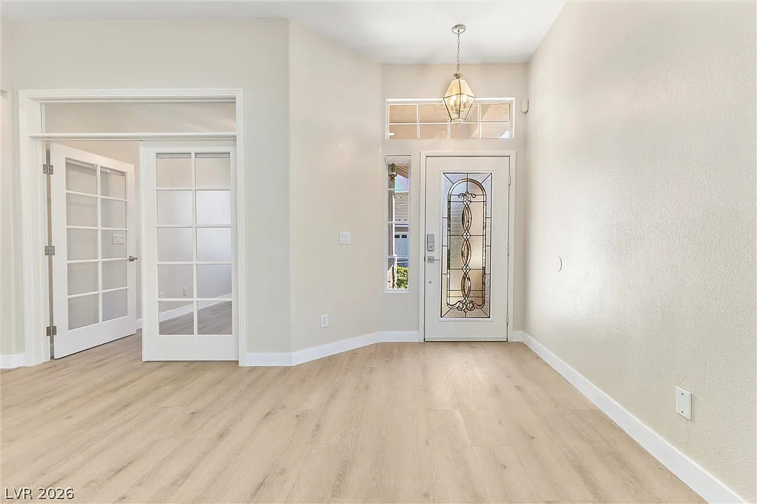 4 bed, 2.0 bath, 1694 sqft, $2,295 — Photo 4