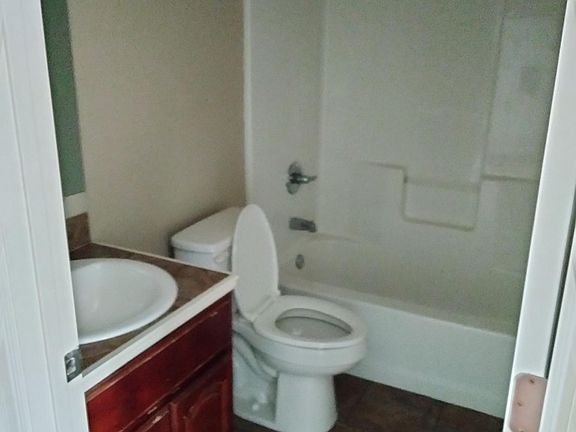 5th image of 620 W 5th St #624