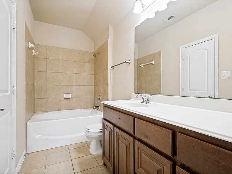 241 Barrington Ln — Photo 20