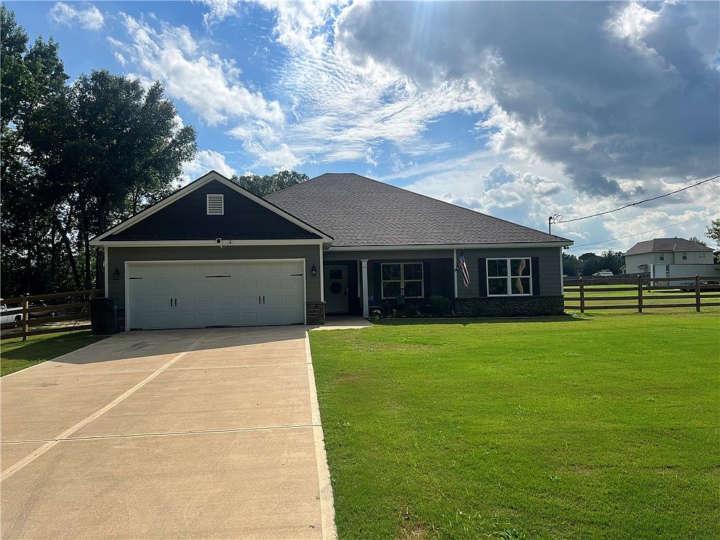 18 Isbell Rd, Fort Mitchell, AL 36856 Zillow