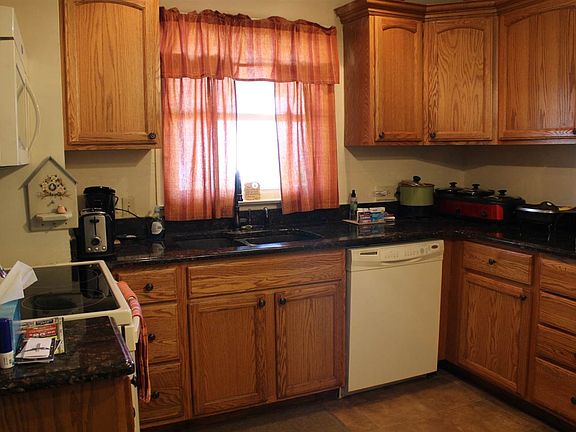 5th image of 1809 N Meadowbrook Dr