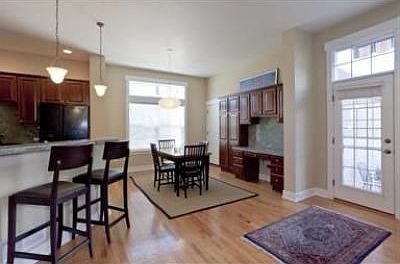 4th image of 909 Syracuse Ct