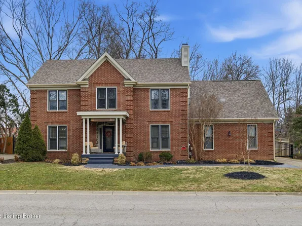 305 Lyndonwoods Cir, Lyndon, KY 40222