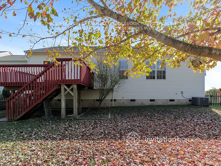 6894 Fenwick Dr — Photo 8