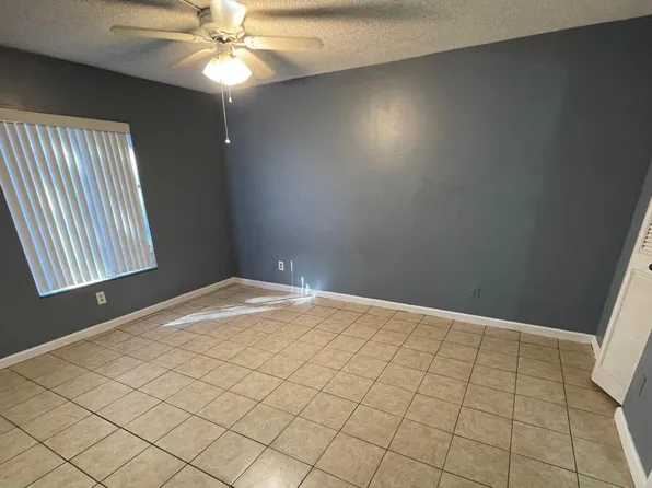 1516 S Pine Ridge Cir, Sanford, FL 32773