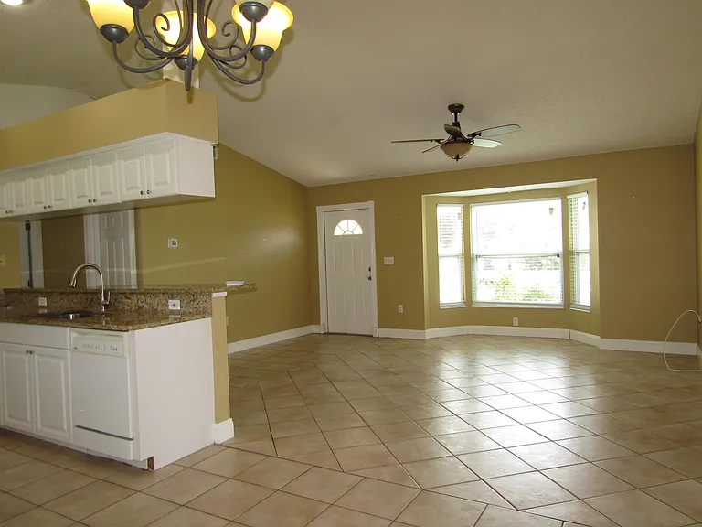 2624 Valencia Rd — Photo 10