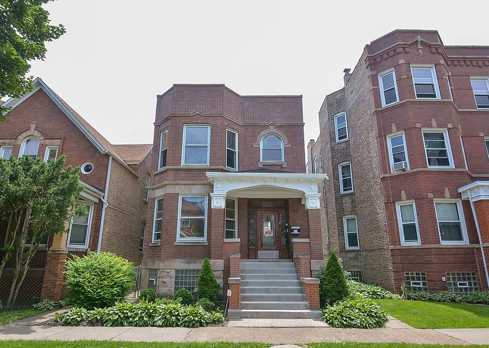 1st image of 2231 W Walton St #1