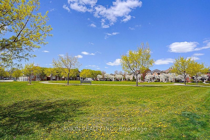 Markham House for rent - 2 Bedrooms — photo 10