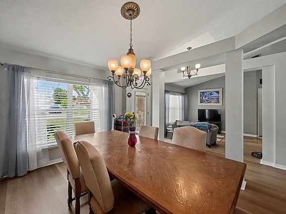 4th image of 2674 SE Creston Lane