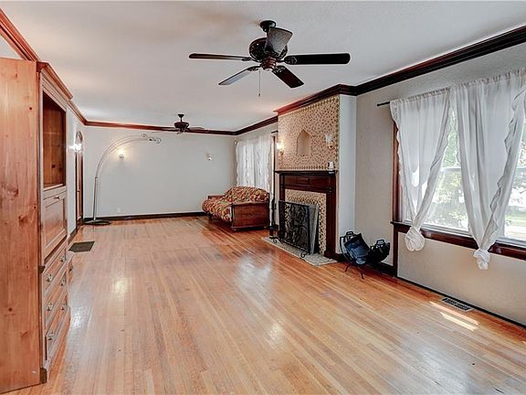 5th image of 2657 Minnesota Ave