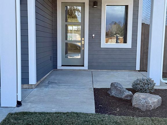 3rd image of 61425 SE Daybreak Ct Lot 6