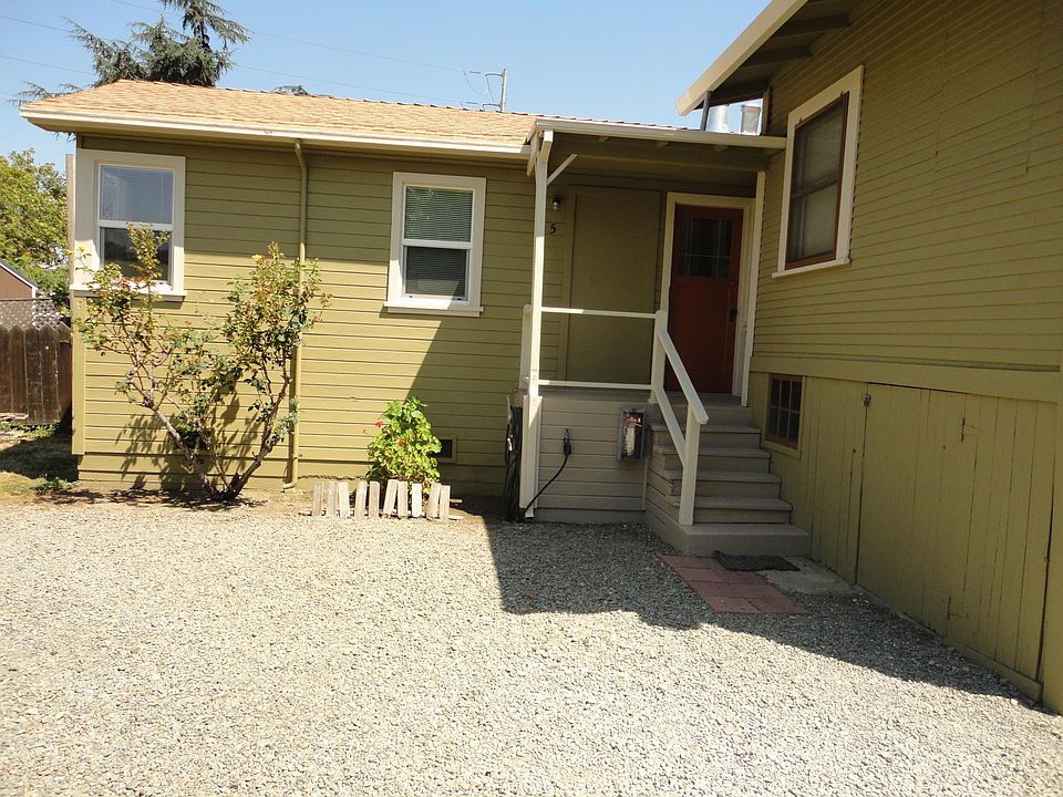 1st image of 125 Gifford Ave APT 5