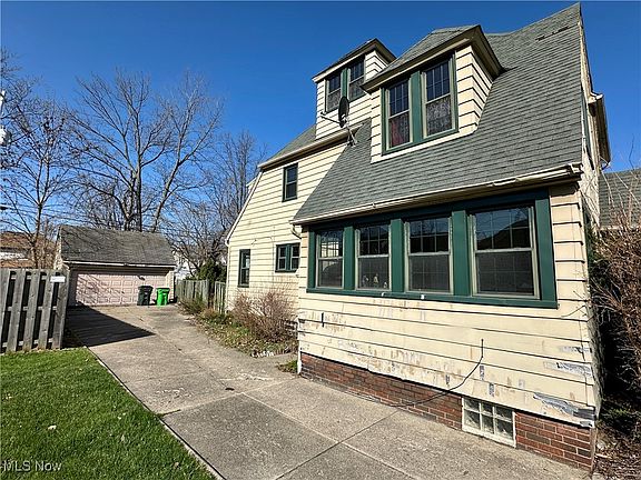 4th image of 174 E 196th St