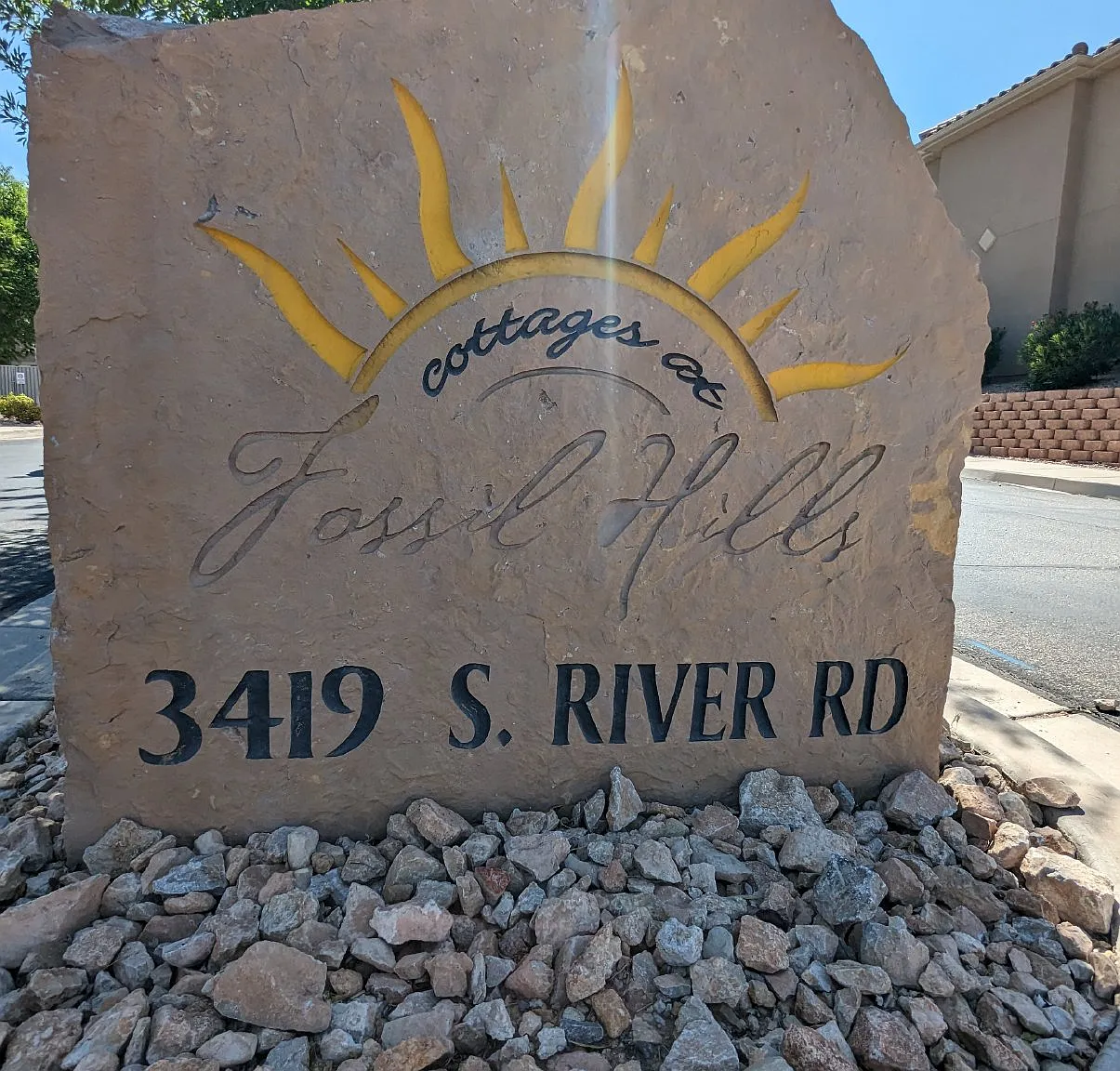 3 bed, 2.5 bath, 1460 sqft, $1,695 — Photo 3