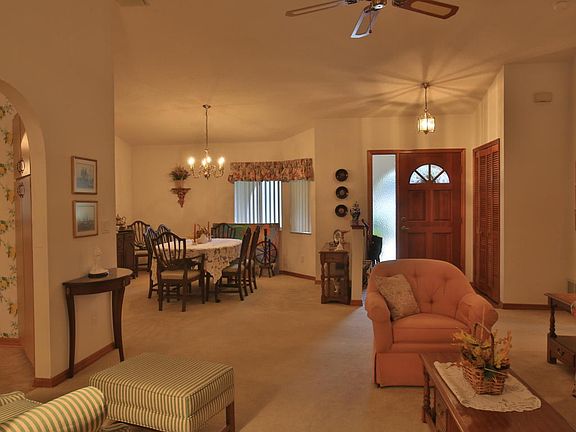 5th image of 38 Westmill Ln