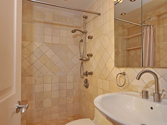 4th image of 411 E 57th St APT 16A