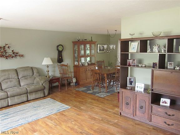 4th image of 4039 Magnolia Dr