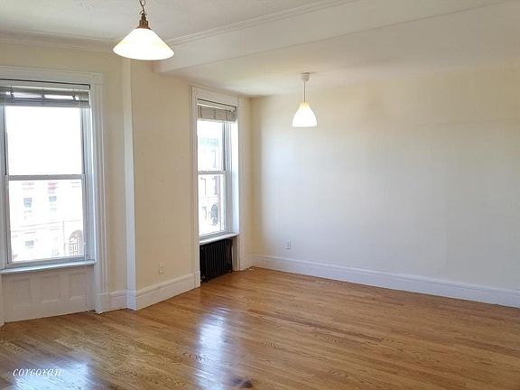 3rd image of 334 15th St #3