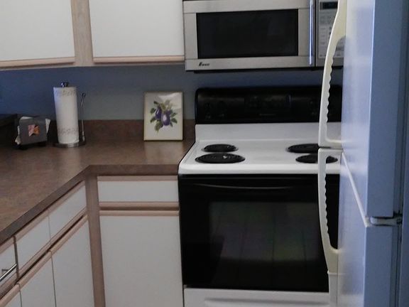 3rd image of 25800 Hickory Blvd APT 207