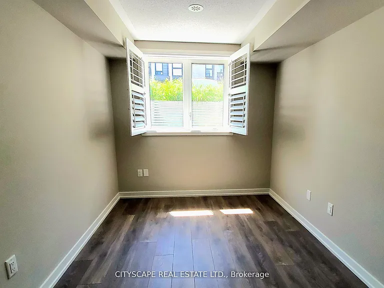 31 Florence St #9 — Photo 12
