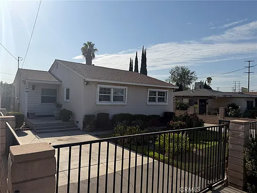 543 Flores St Photo 1